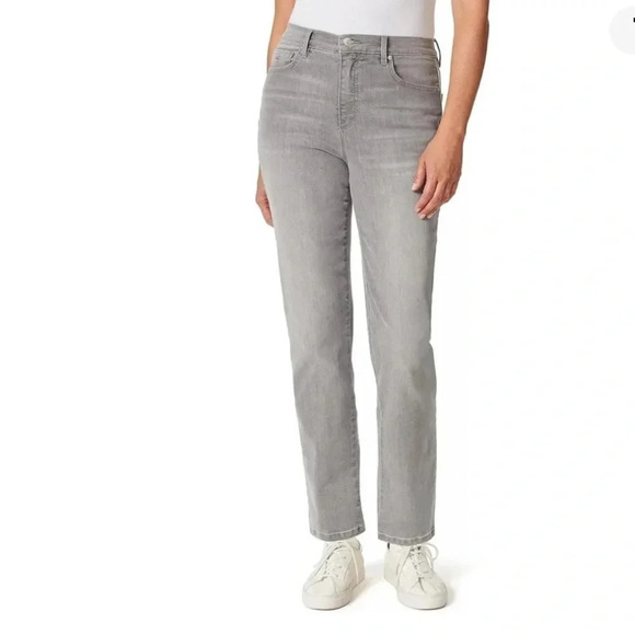 Gloria Vanderbilt Amanda Classic High Rise
Tapered Jean Tybee Gray 12 - Picture 1 of 13